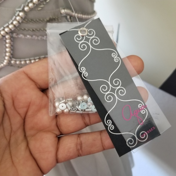 SOLD 💫 Light Silver/Grey Pearl Beaded Dress 6 - Picture 6 of 8